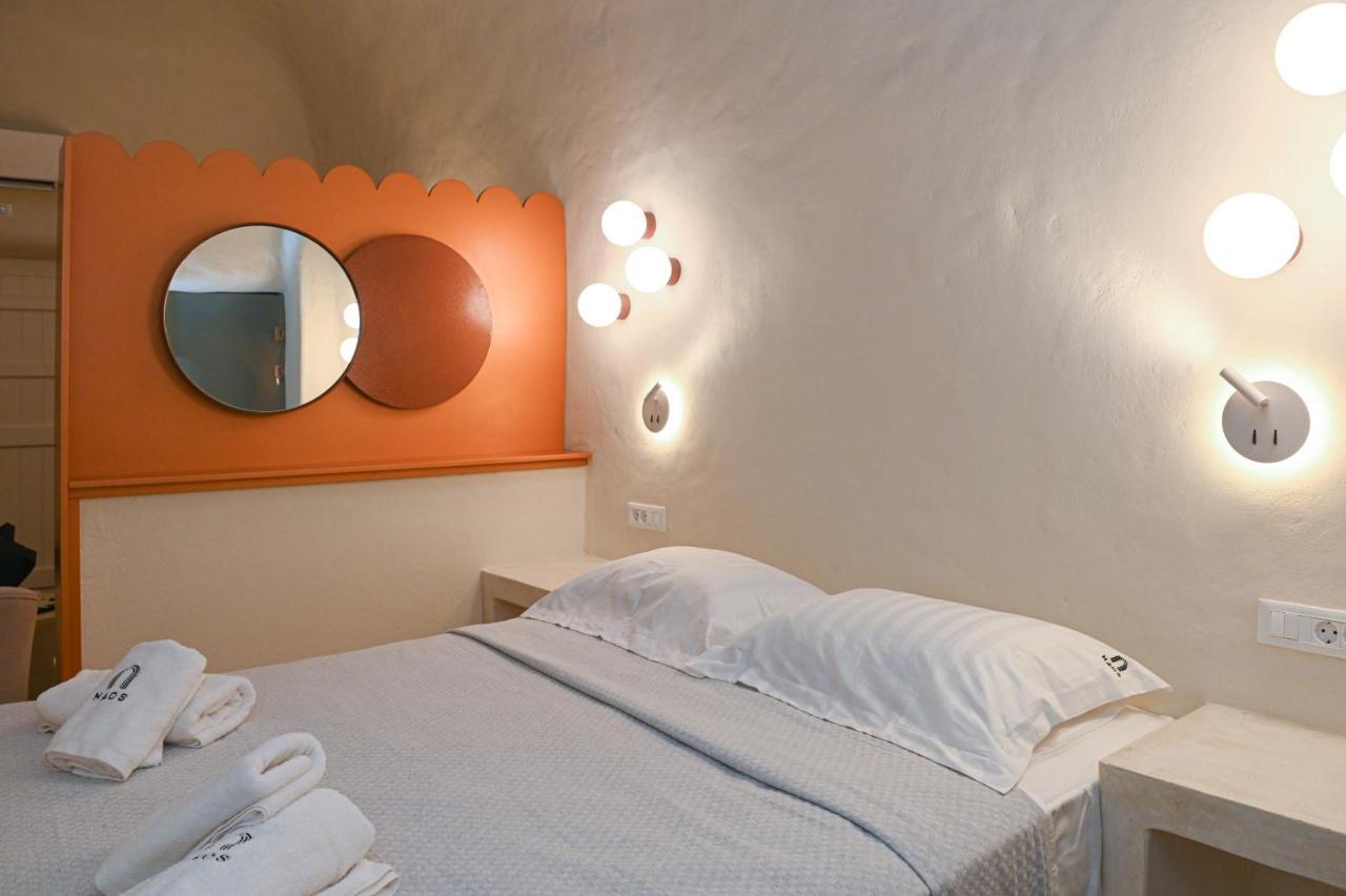 Naos Suites Вотон Экстерьер фото