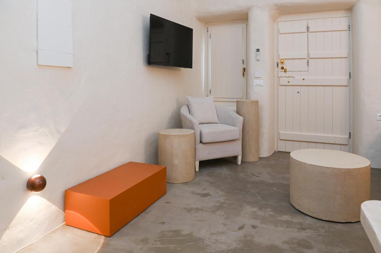 Naos Suites Вотон Экстерьер фото