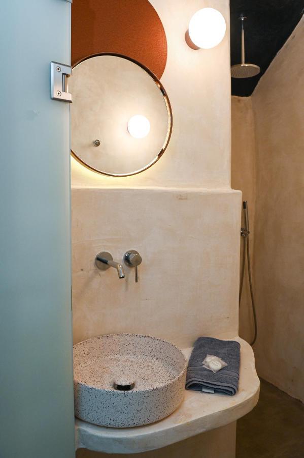 Naos Suites Вотон Экстерьер фото