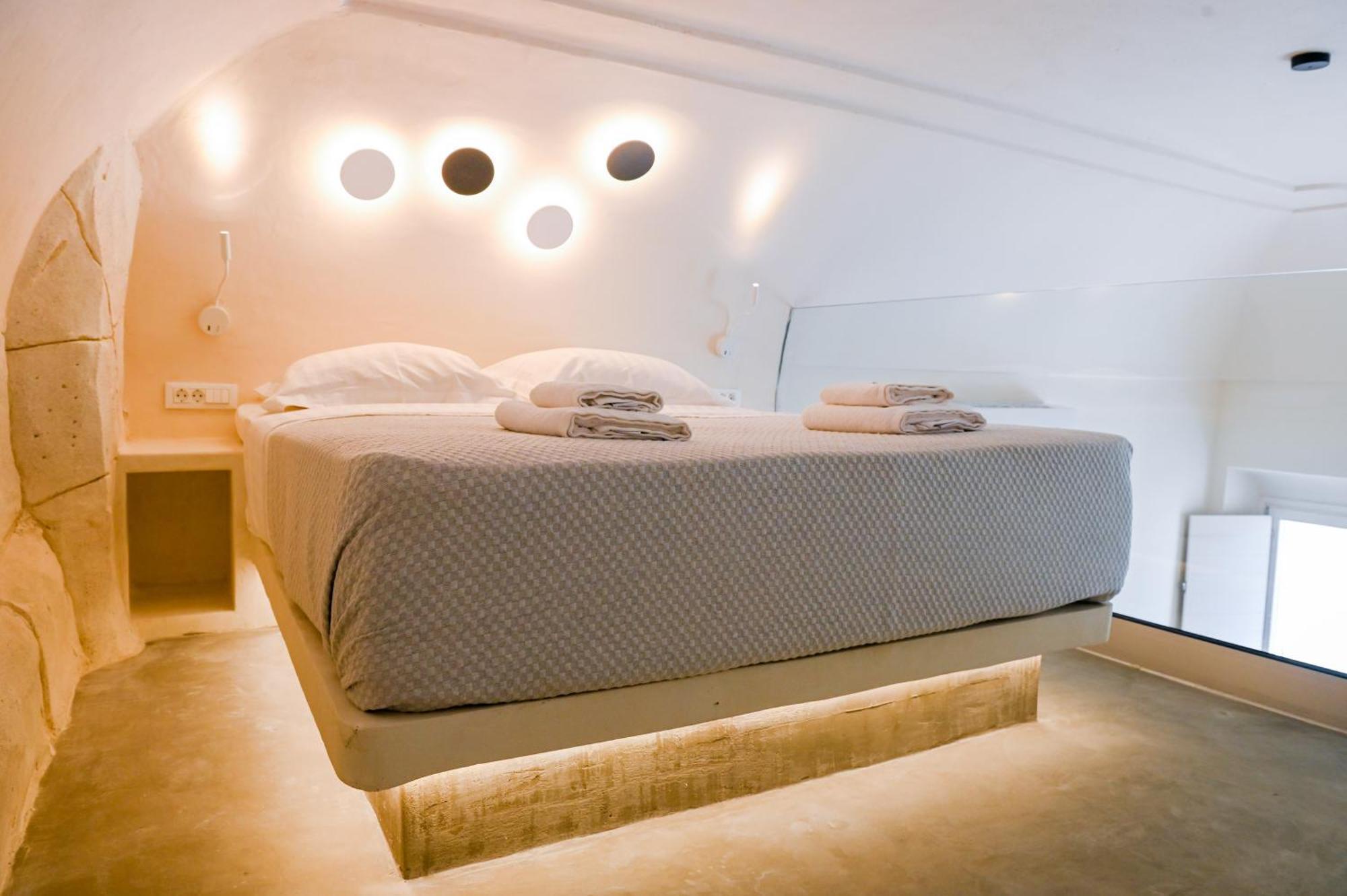 Naos Suites Вотон Экстерьер фото